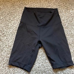Lululemon black bike shorts Wunder Train 8”
